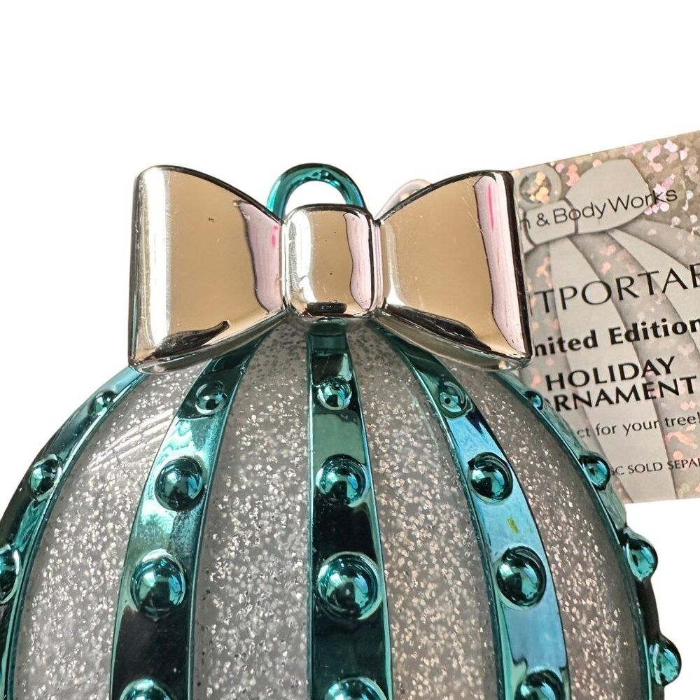 Bath & Body Works Blue Holiday Ornament Silver Bow Air Freshener Scentportable - Picture 3 of 6